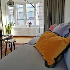 Large 800m From The 90 Square Meters Apartment